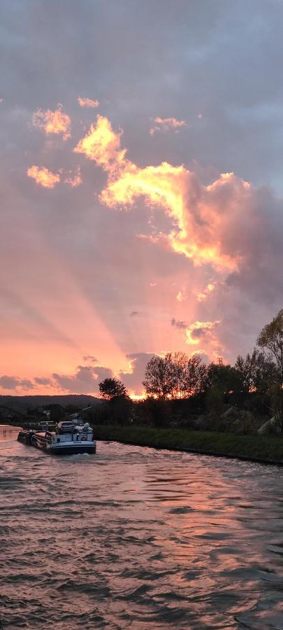 Bateau Entre Lille Et Paris Bed & Breakfast Thourotte Bagian luar foto